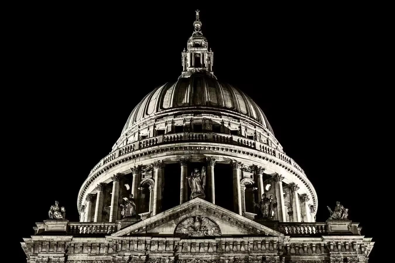 St Paul's Cathedral at night
