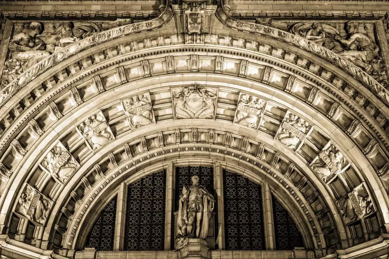 Entrance of Victoria & Albert Museum